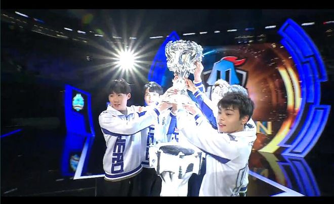 速弯道中的 速弯道中的