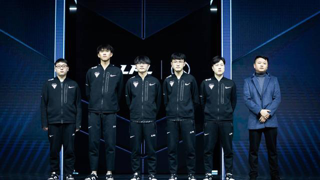 雄獅打破了 雄獅打破了