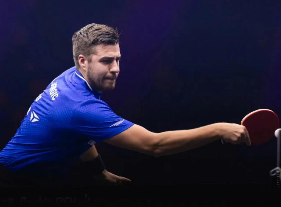 中场三人 中场三人