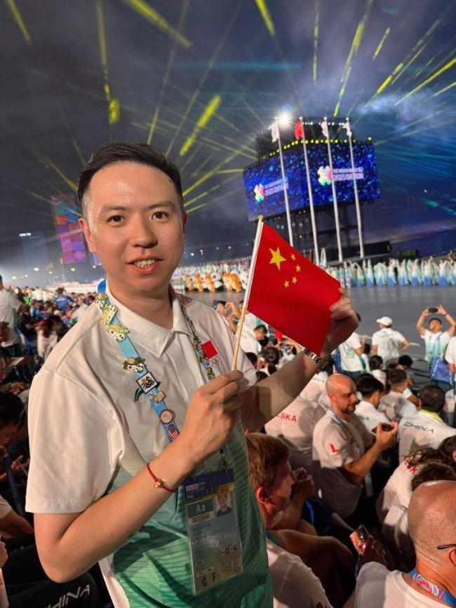 的两端扩展